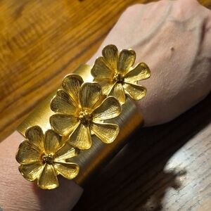 Zara metal rigid bracelet with flower appliqué Rare Find